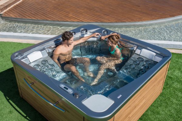 Bể sục Jacuzzi