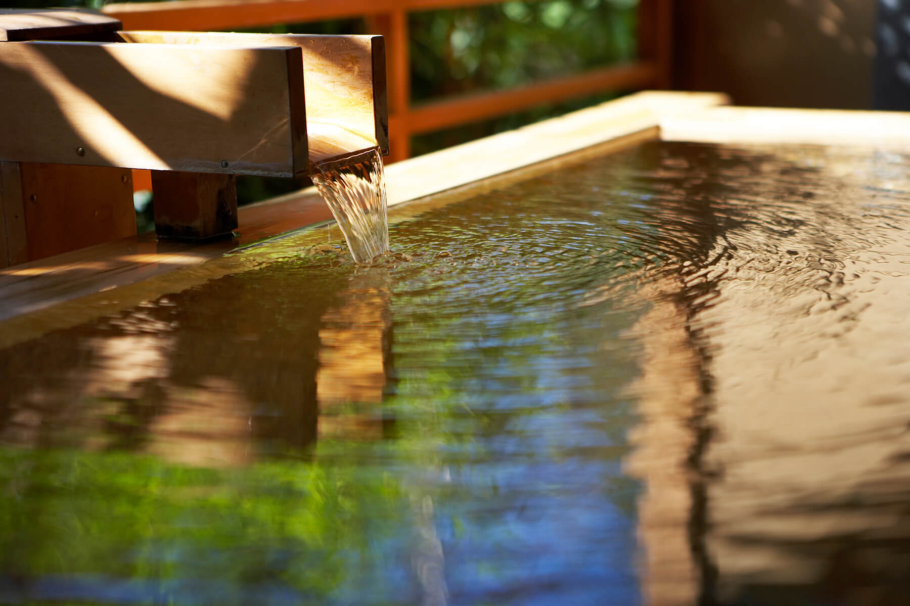 Bể Onsen Nóng - Hot Bath