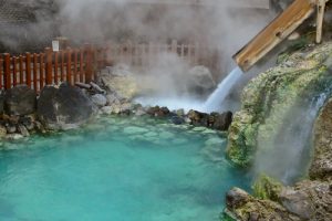 Khám phá suối nước nóng Atami Onsen tại Nhật Bản