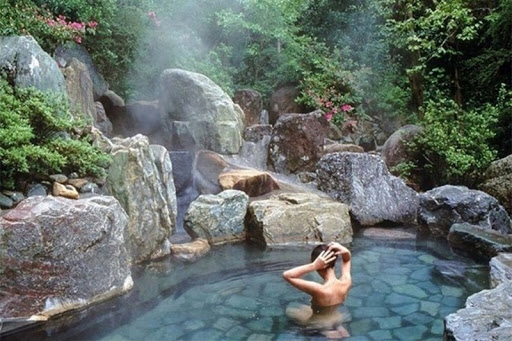 Những trường hợp nào không nên đi tắm Onsen?